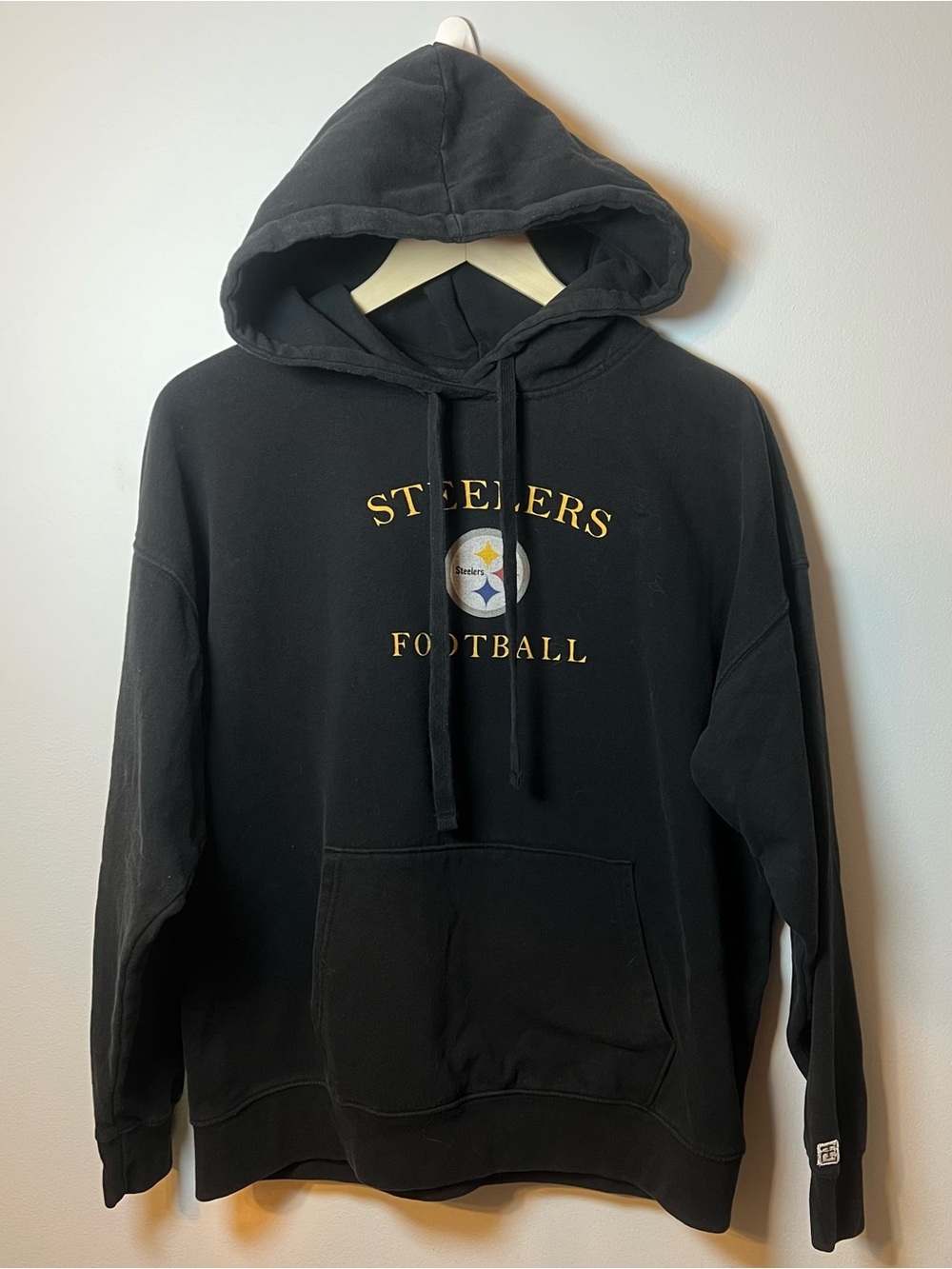 Pittsburgh Steelers Football Hoodie Men’s S Black Pullover NFL Sweatshirt